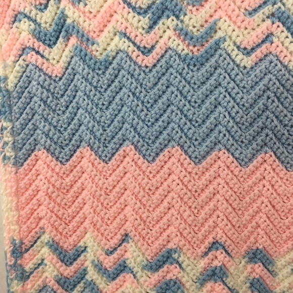 Handmade Crocheted Afghan Chevron Zig Zag Baby Blanket - Picture 4 of 5
